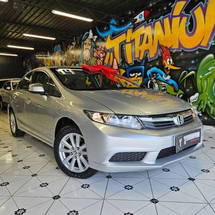 HONDA CIVIC 1.8 LXS 16V FLEX 4P AUTOMÁTICO HONDA CIVIC 1.8 LXS 16V FLEX 4P AUTOMÁTICO